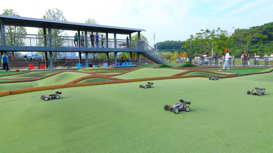 TURBO RACING 1:76电动房车赛圆满收官——2025年光明区第八届车辆模型科技竞赛