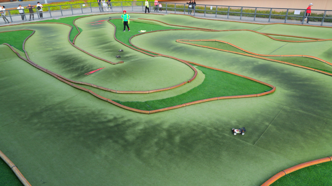 TURBO RACING 1:76电动房车赛圆满收官——2025年光明区第八届车辆模型科技竞赛