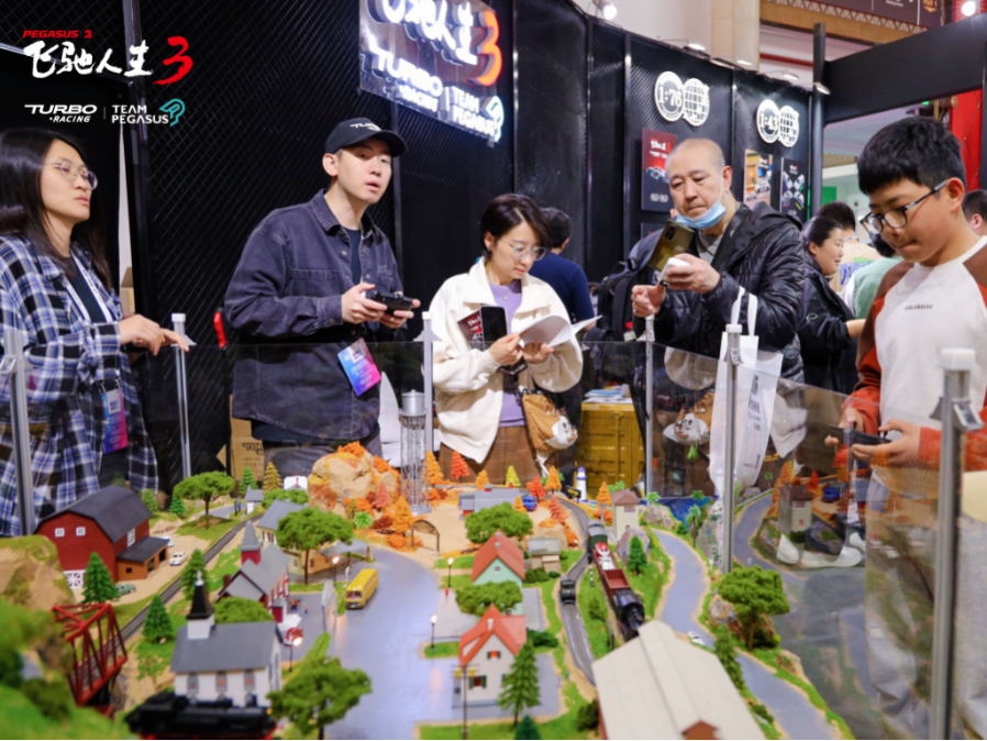 飞驰人生3真车亮相！三大亮点重磅就位——TURBO RACING展台现场直击